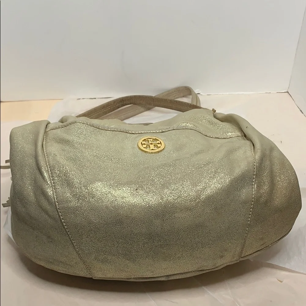 Tory Burch Dean hobo in shimmer